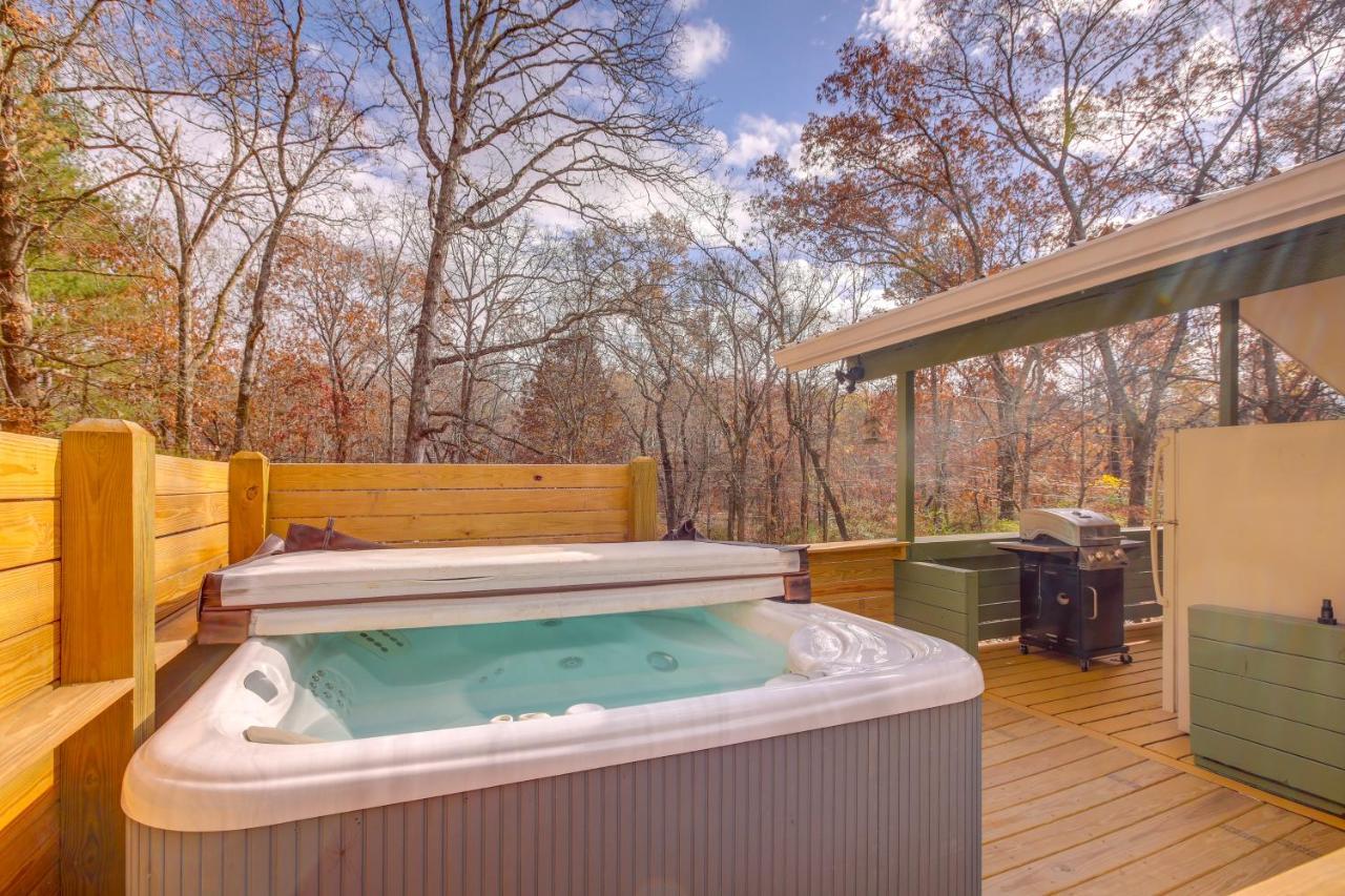 Pet-Friendly Chattanooga Cabin With Hot Tub And Kayaks Eksteriør billede